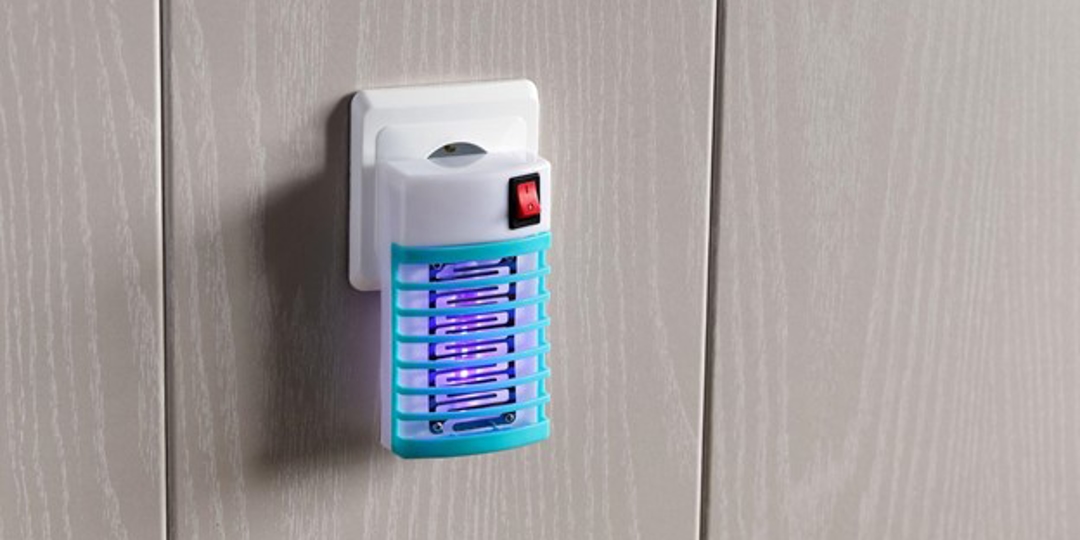 picture of ultrasonic pest repeller on wall